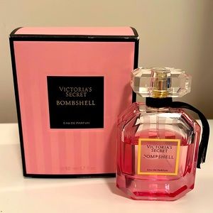 Victoria’s Secret Bombshell Eau De Parfum gently used